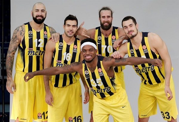 players-fenerbahce-istanbul-media-day-2015-eb15